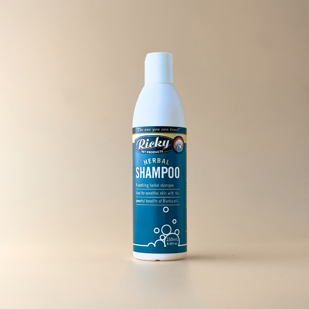 Gentle Shampoo for Dogs with Buchu Oil Ricky Litchfield animal care, pet care, pets Skimmelberg